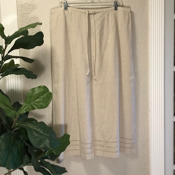 CJ Banks Dresses & Skirts - Woman’s skirt with pockets
